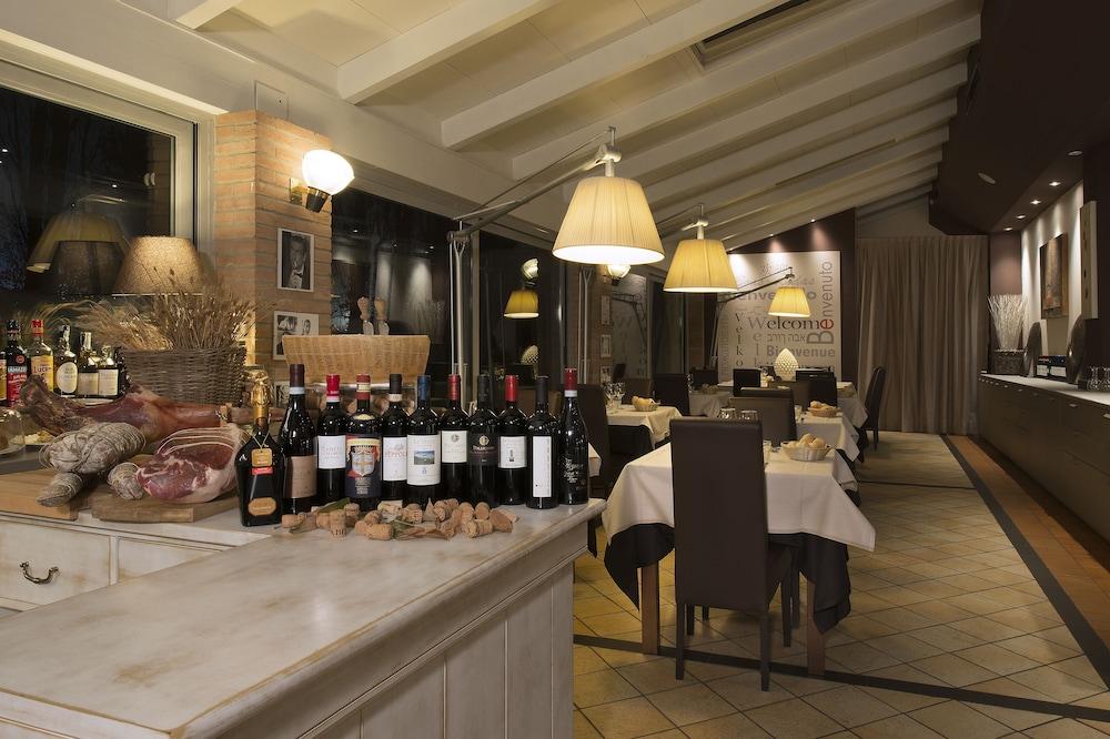 Hotel Villa Ducale Parma Bagian luar foto