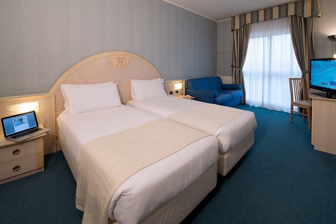 Hotel Villa Ducale Parma Bagian luar foto