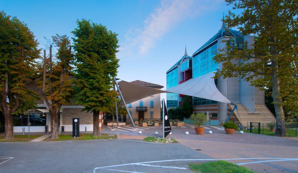 Hotel Villa Ducale Parma Bagian luar foto