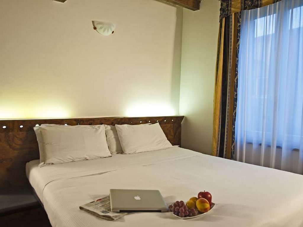 Hotel Villa Ducale Parma Bagian luar foto