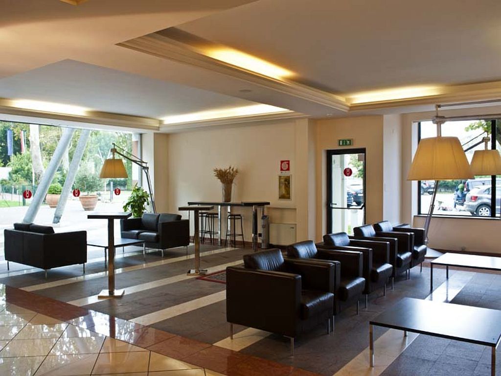 Hotel Villa Ducale Parma Bagian luar foto