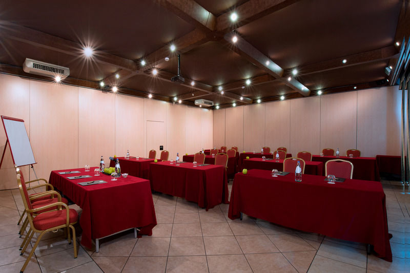 Hotel Villa Ducale Parma Bagian luar foto